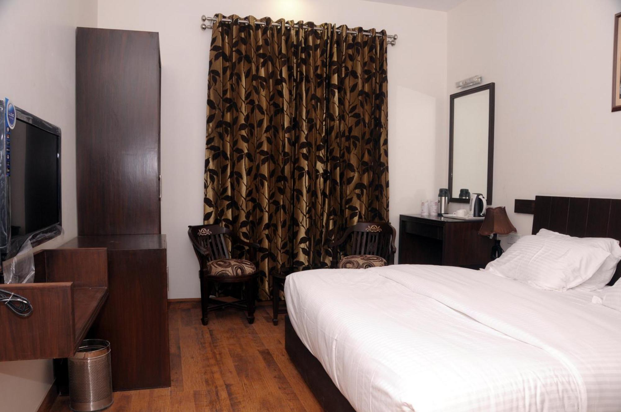 Hotel Prems Paradise أمريتسار المظهر الخارجي الصورة