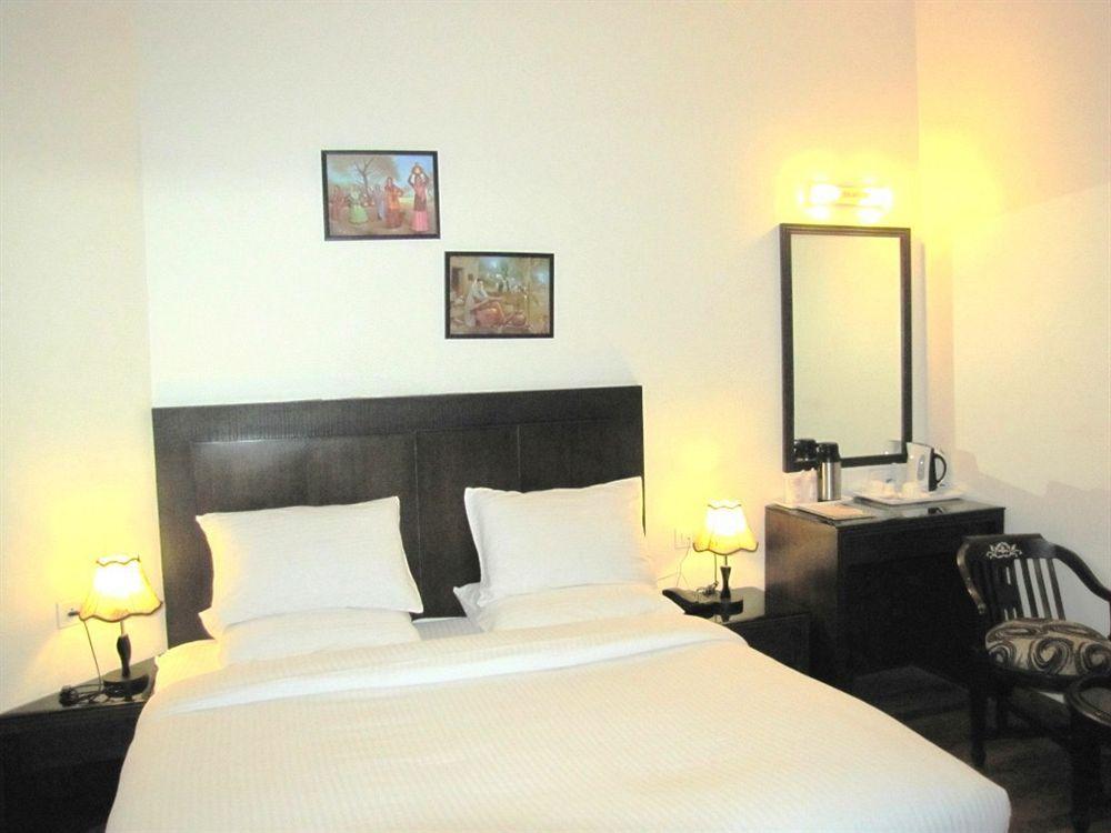 Hotel Prems Paradise أمريتسار المظهر الخارجي الصورة