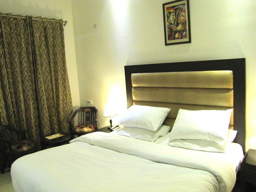 Hotel Prems Paradise أمريتسار المظهر الخارجي الصورة
