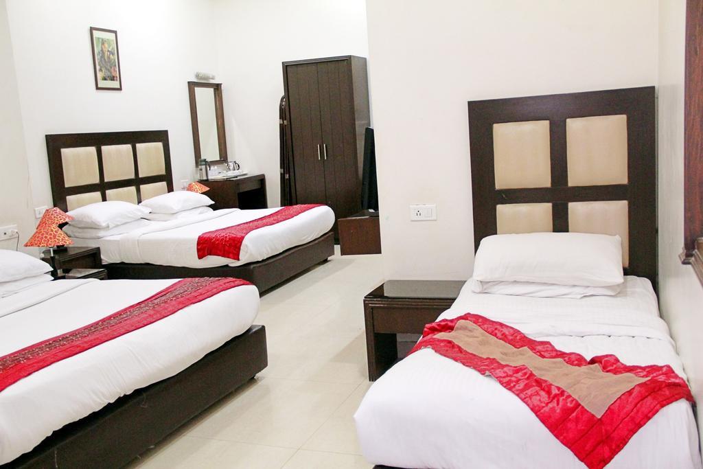 Hotel Prems Paradise أمريتسار الغرفة الصورة