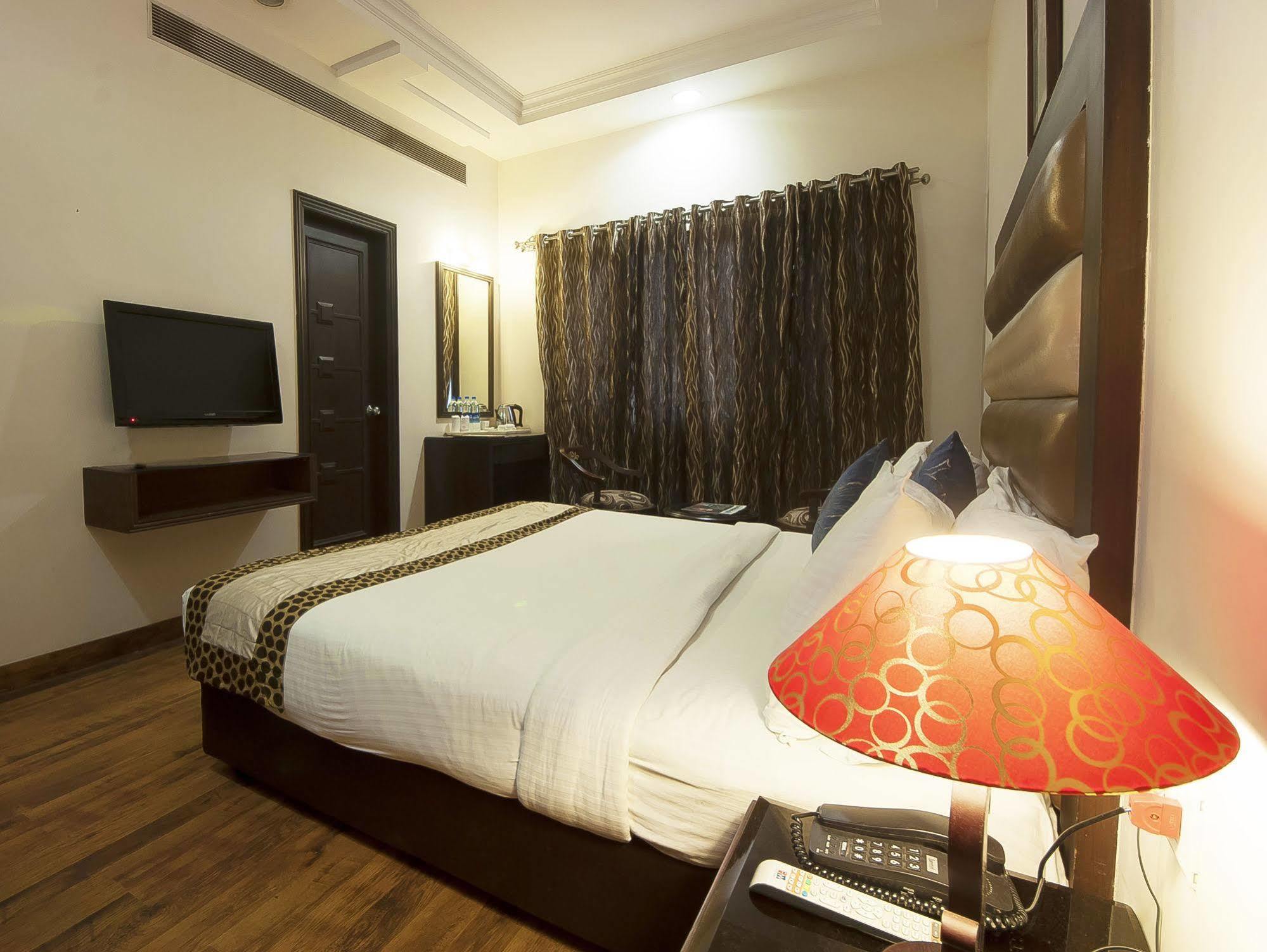 Hotel Prems Paradise أمريتسار المظهر الخارجي الصورة