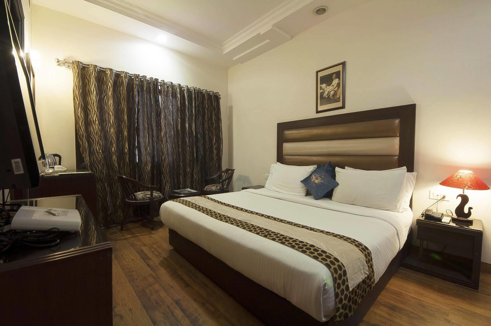 Hotel Prems Paradise أمريتسار المظهر الخارجي الصورة