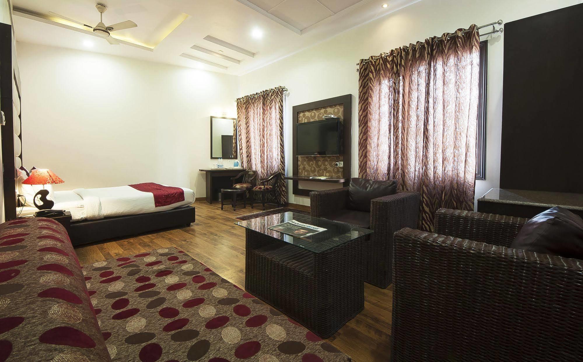 Hotel Prems Paradise أمريتسار المظهر الخارجي الصورة